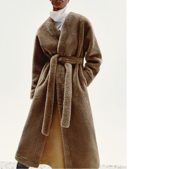 Zara LONG FAUX FUR COAT ZW COLLECTION - Picture 2 of 5